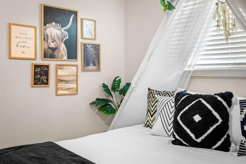 Modern Tempe Home With Heated Pool, Asu Bagian luar foto