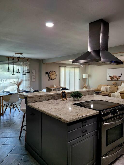 Modern Tempe Home With Heated Pool, Asu Bagian luar foto