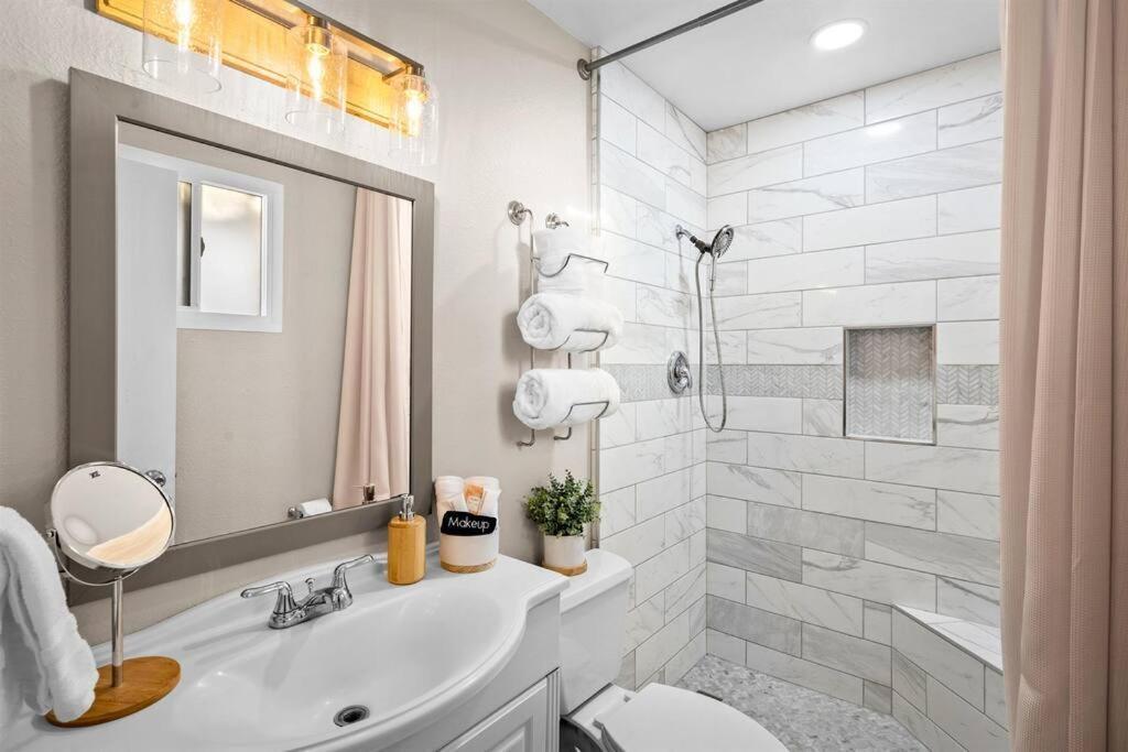 Modern Tempe Home With Heated Pool, Asu Bagian luar foto